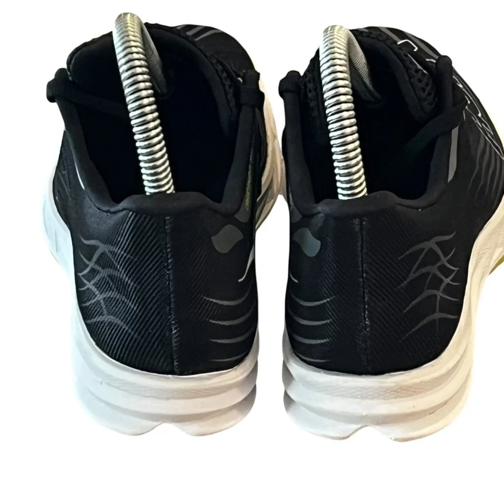 Hoka Crescendo MD 2 Track & Field Running Shoes Sneakers M 6 W 7.5 Plus‎ Wrench
